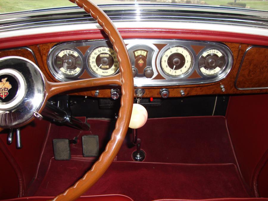  Packard Twelve 5-Passenger Phaeton 1935 года  (фото 5 из 11)